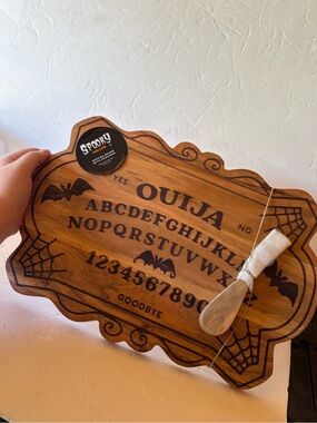 NEW - Spooky Hollow Ouija Board Cutting Board w/ Butter Knife